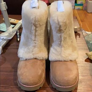 NEW UGG MAYLIN